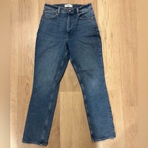 Abercrombie Curve Love The Slim Straight Ultra High Rise Jeans in size 29 (8)